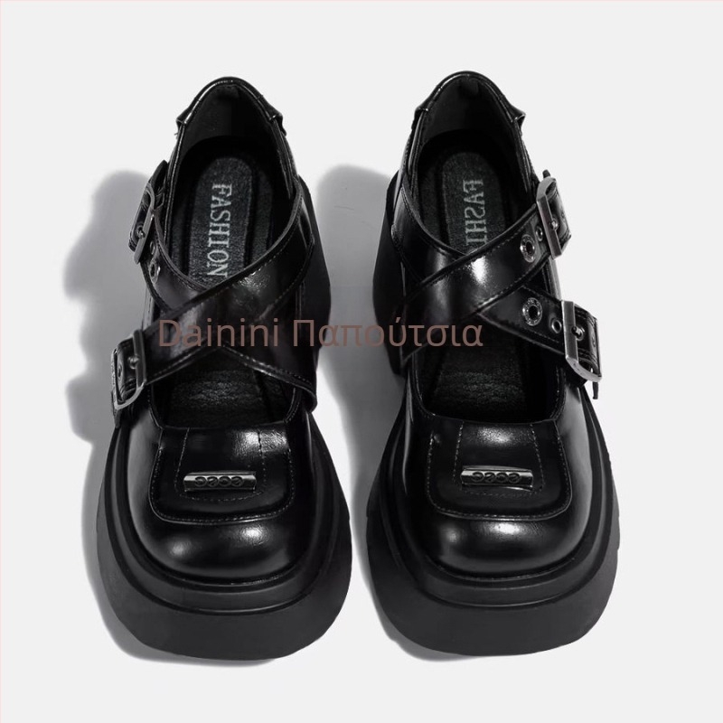 Παπούτσια Mary Jane με επάνω μέρος από Ultrafiber Leather, διαπνέοντα, λουρί T-Bar, σόλα Foam Rubber