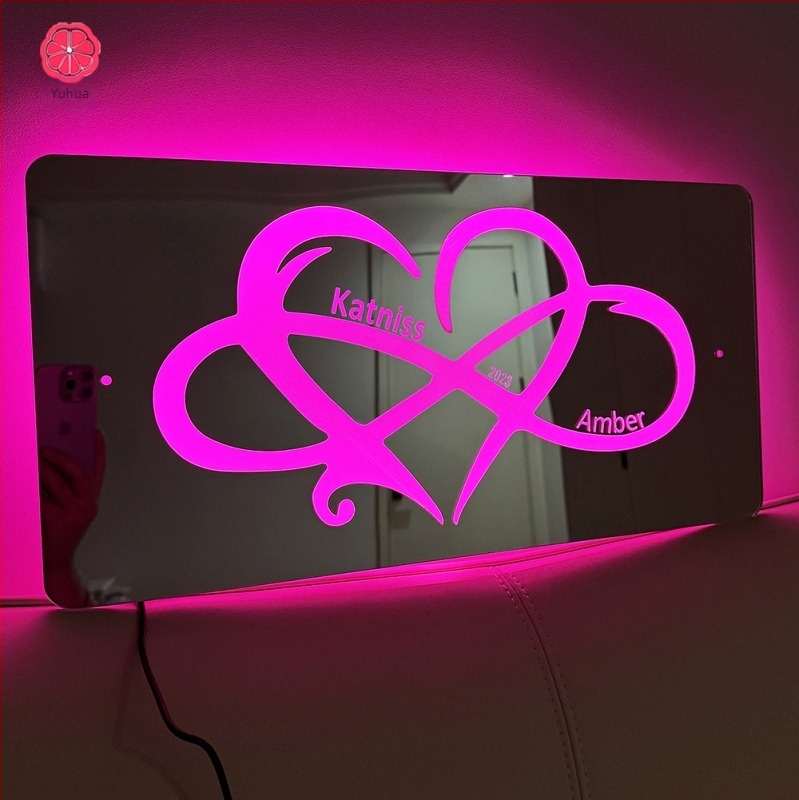 Καθρέφτης με διαπλεγμένο σχέδιο καρδιάς και χαραγμένο όνομα – ακρυλικό, μοντέρνο μινιμαλιστικό στυλ, δώρο για ζευγάρια (Ημέρα του Αγίου Βαλεντίνου, Επέτειος)