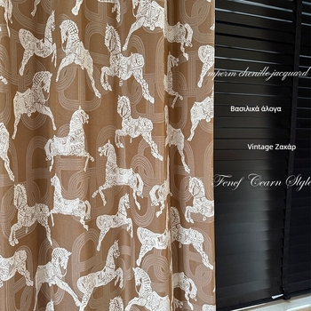 Βασιλική κουρτίνα Chenille Jacquard – ημιδιαφανής απόχρωση σιταριού-κρέμα, από δάπεδο έως οροφή, παρτίδα Xu Village
