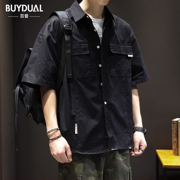 Ανδρικό πουκάμισο με χαλαρή γραμμή, κοντά μανίκια, μυτερός γιακάς, διακοσμητική τσέπη, μονόχρωμο