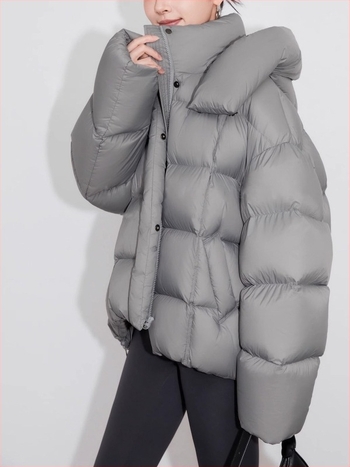 Γυναικείο μπουφάν με κουκούλα, σε χαλαρή γραμμή, μεσαίου μήκους, πλήρωση 301–350 g λευκού πάπιου