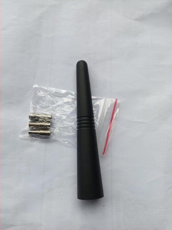 Κεραία ραδιοφώνου αυτοκινήτου με βιδωτή εγκατάσταση; καθολική συμβατότητα; λειτουργία στα 12 V; επεξεργασία και παραμετροποίηση διαθέσιμες (Εγκατάσταση: βιδωτή; Τάση: 12 V; Συμβατότητα: καθολική; Επεξεργασία/Παραμετροποίηση: διαθέσιμες)