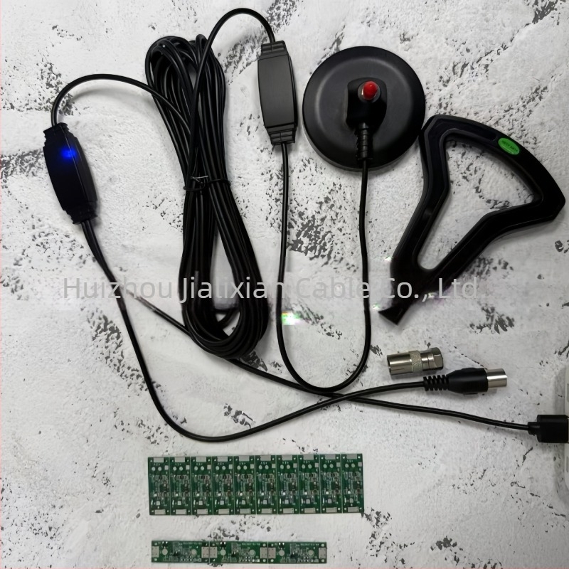 Εσωτερική κεραία ψηφιακής τηλεόρασης για τοποθέτηση σε όχημα, DTMB/DVB-T2 συμβατή, με ενισχυτή και επεκτεινόμενη βεντούζα