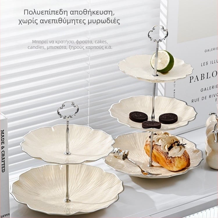 Δίσκος φρούτων για σαλόνι με διακοσμητικό μεταξωτό λουλούδι — απλός σχεδιασμός, κατάλληλος για τραπεζάκι καφέ και προβολή σνακ