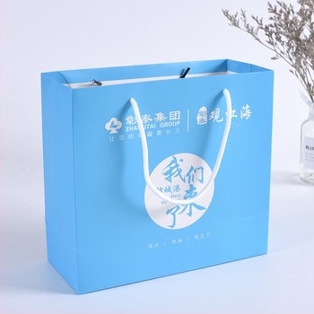 Τσάντα δώρου από Kraft χαρτί με εκτύπωση λογότυπου — Offset εκτύπωση, σχήμα τσάντας