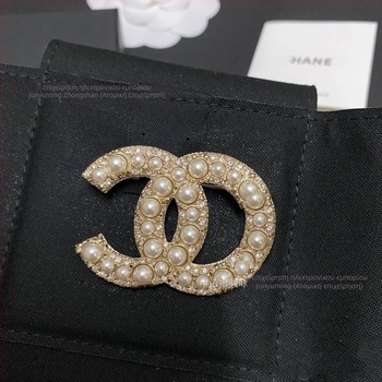 Καρφίτσα ορείχαλκου με διαμάντια, για γυναίκες, κομψός στυλ, σε σχήμα γράμματος, μνημονική έκδοση, φθινόπωρο 2025