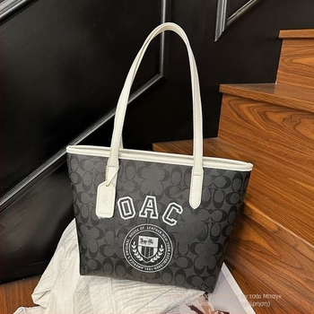 Γυναικεία Tote τσάντα — PU, οριζόντιο τετράγωνο σχήμα, άνοιγμα με φερμουάρ, επένδυση πολυεστέρα, εσωτερικές θήκες: κρυφή θήκη με φερμουάρ, θήκη για κινητό, θήκη για ταυτότητα