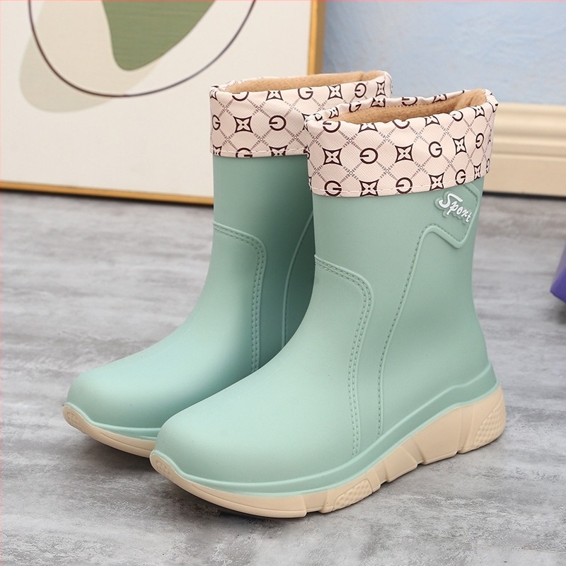 Γυναικείες γαλότσες βροχής μέχρι τη μέση της γάμπας, με παχύ πάτο, PVC επάνω μέρος και επίπεδο τακούνι (Μέσο μήκος, Παχύς πάτος, PVC επάνω μέρος, Επίπεδο τακούνι)