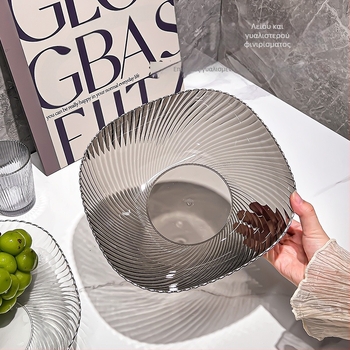 Πιάτο φρούτων για σαλόνι – από πλαστικό, στυλ light luxury, μάρκα Autonomy, κυκλοφόρησε το 2023.