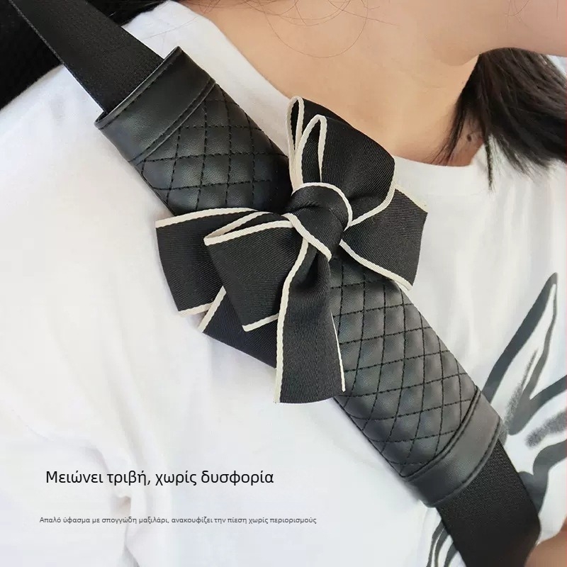 Κάλυμμα ζώνης ασφαλείας αυτοκινήτου με φιόγκο — δερμάτινο και ύφασμα διακοσμητικό μαξιλάρι εσωτερικού χώρου