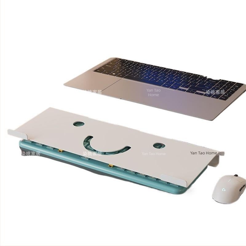 Βάση ανύψωσης πληκτρολογίου για επιτραπέζιο υπολογιστή – πλαστικό, περιστρεφόμενος σχεδιασμός, Source Library μάρκα, κυκλοφόρησε Ιούλιος 2024.