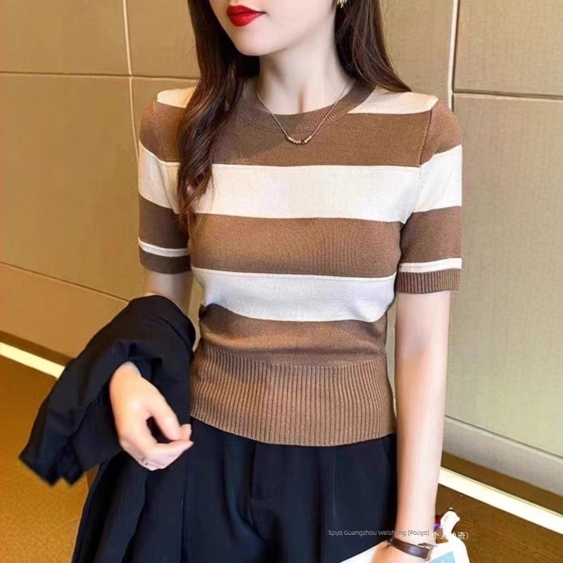 Πλεκτός γυναικείος πουλόβερ με κουκούλα από βισκόζη, ριγέ – στενή γραμμή, 3/4 μανίκια