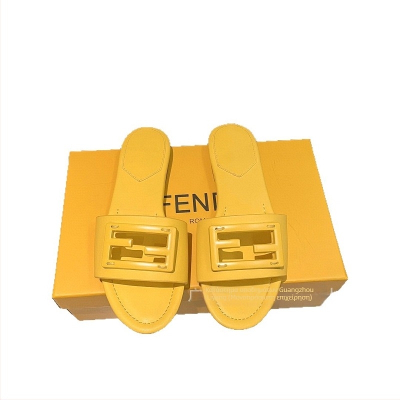 Γυναικείες σάνδαλ με τετράγωνη αγκράφα, επίπεδη σόλα, στρογγυλή μύτη, μινιμαλιστικό καλοκαιρινό στυλ, άνω μέρος: υπερίνες; επένδυση: γούνα προβάτου; σόλα: καουτσούκ