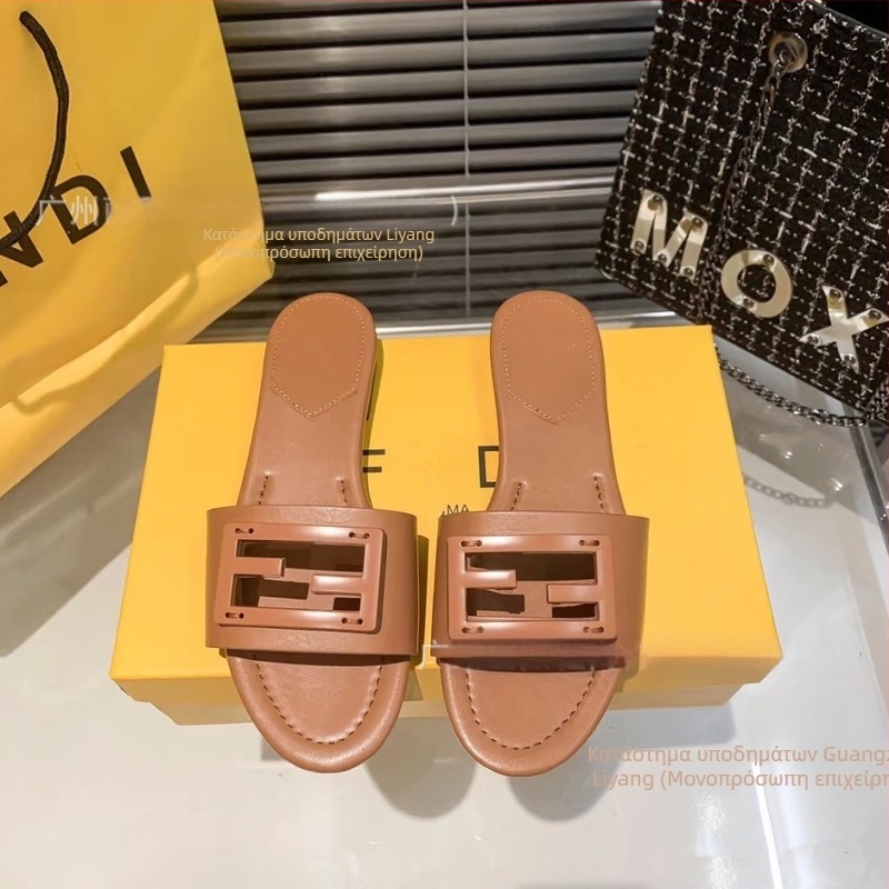 Γυναικείες σάνδαλ με τετράγωνη αγκράφα, επίπεδη σόλα, στρογγυλή μύτη, μινιμαλιστικό καλοκαιρινό στυλ, άνω μέρος: υπερίνες; επένδυση: γούνα προβάτου; σόλα: καουτσούκ