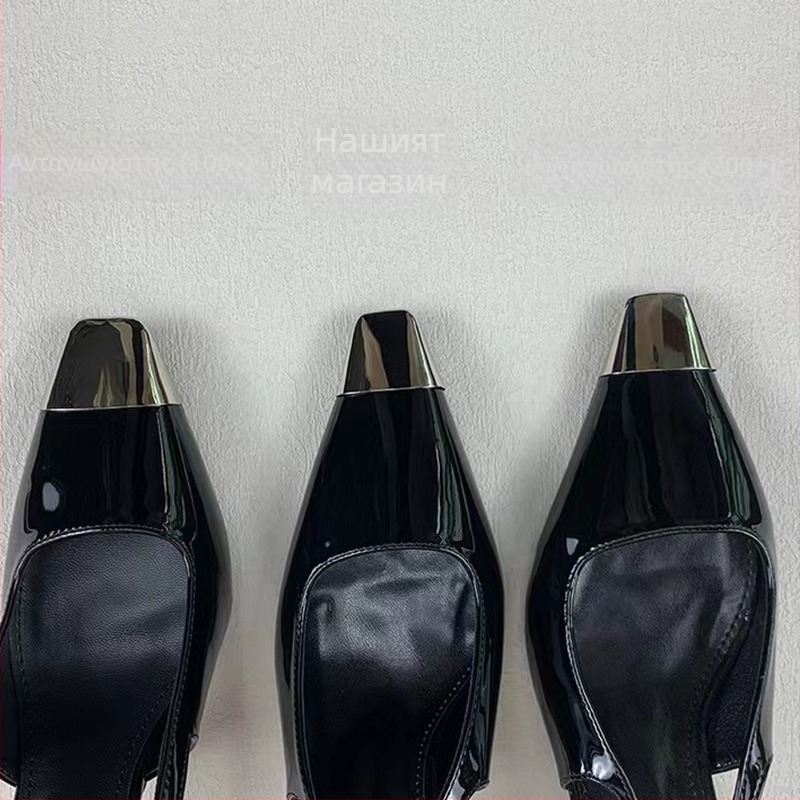 Πέδιλα με ανοιχτή πλάτη, τετράγωνη μύτη, λεπτό τακούνι 6–8 εκ, σόλα από καουτσούκ, εσωτερικό από μικροΐνες