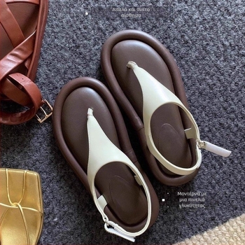 Γυναικεία σανδάλια με φαρδιά σόλα και μία λουρί, επάνω μέρος από μικροϊνες, σόλα από καουτσούκ, στρογγυλή μύτη, κλείσιμο με αγκράφα, πάχος σόλας 3–5 cm