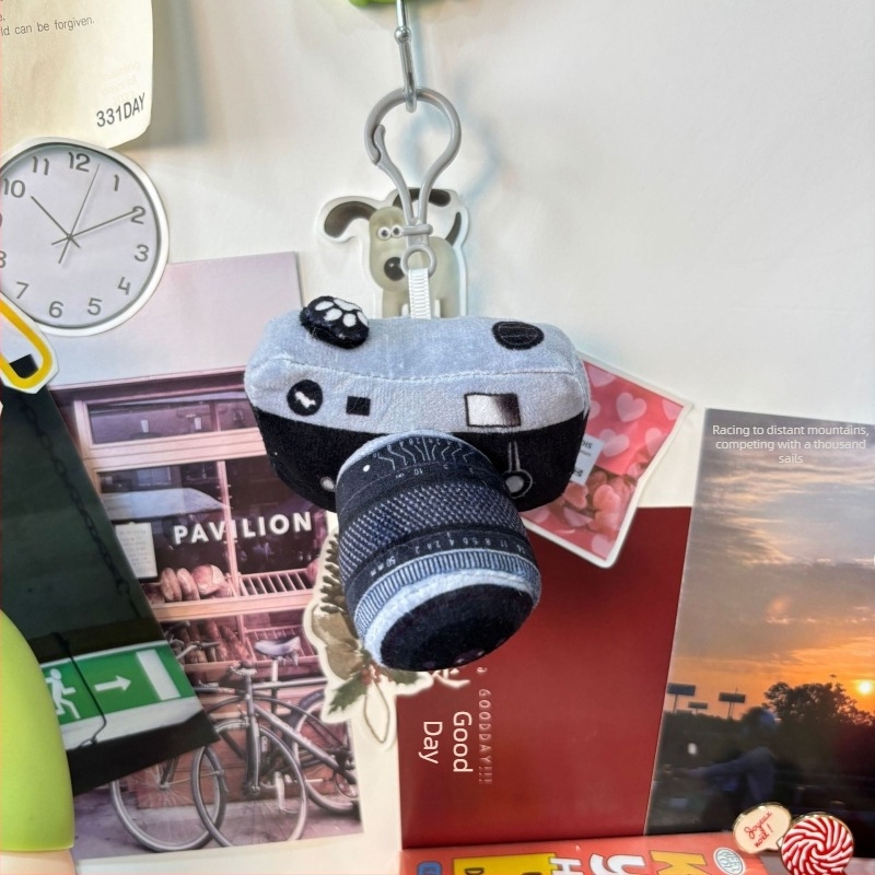 Κουκλάκι λούτρινο με μπρελόκ για τσάντα — κοντό βελούδινο ύφασμα, γέμισμα PP βαμβάκι, κατάλληλο για ηλικίες 7–14 ετών