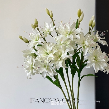 Τεχνητό λουλούδι κρίνος για τραπέζι, διπλό άνθος, ευρωπαϊκό στυλ, ελαφριά πολυτέλεια; Υλικά: Πλαστικό, μαλακό καουτσούκ, μεταξωτό λουλούδι