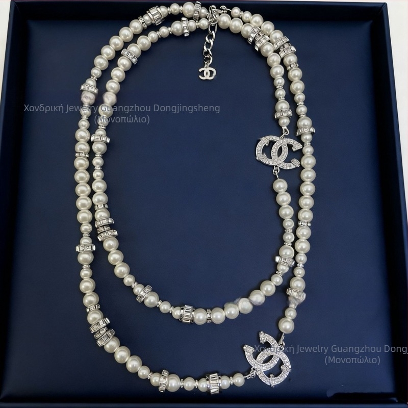 Μακριά διπλοεπίπεδη αλυσίδα για πουλόβερ με γράμματα και διαμάντια, χάντρες από ψεύτικες πέρλες, αλυσίδα με σφαιρίδια, μήκος 81 cm+, πολυεπίπεδη, χωρίς κρεμαστό, κυκλοφορία Άνοιξη 2025