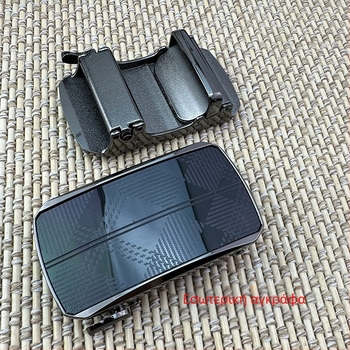 Ζώνη με αυτόματο κούμπωμα – κράμα ψευδαργύρου, ορθογώνιο κούμπωμα, μοτίβο γραμμάτων, Άνοιξη 2025