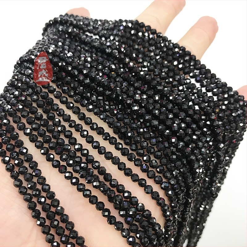 Χάντρες για καρφί μαλλιών με φούντα – Μαύρο κοφτό κρύσταλλο – Χειροποίητο, κομμένο