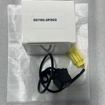 Κάμερα οπισθοπορείας Kia Sorento 2011-2013 — Μοντέλα 95760-2P202 / 95760-2P000; 12V τροφοδοσία; Ρυθμιζόμενη γωνία προβολής;Τυπική ανάλυση.