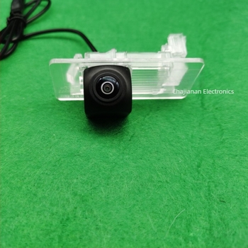Βάση για dash cam και αντίστροφη κάμερα σε μοντέλα VW Lavida, Bora, Sagitar, Ming Rui - φακός οπισθοπορείας και φως πινακίδας.