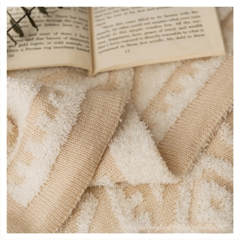 Πλεκτή κουβέρτα καναπέ σε μποέμικο στυλ – ακρυλικό + μισό βελούρο, γεωμετρικό σχέδιο, 800–999 g, παραμετροποίηση