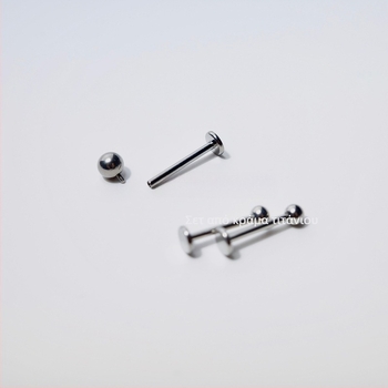 Lip stud από τιτάνιο με εσωτερική βίδα, χειροποίητο, κατάλληλο για ανοδίωση