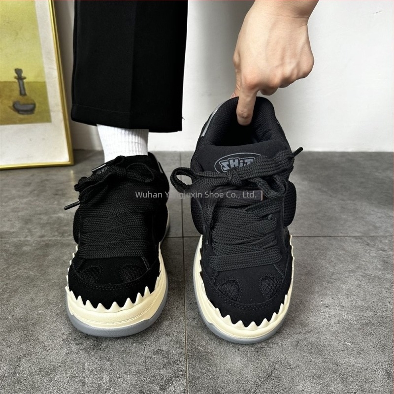 Ανδρικά chunky ρετρό sneakers — χαμηλό ύψος, mesh επάνω μέρος, Rubber σόλα, κορδώσεις, πάτος EVA