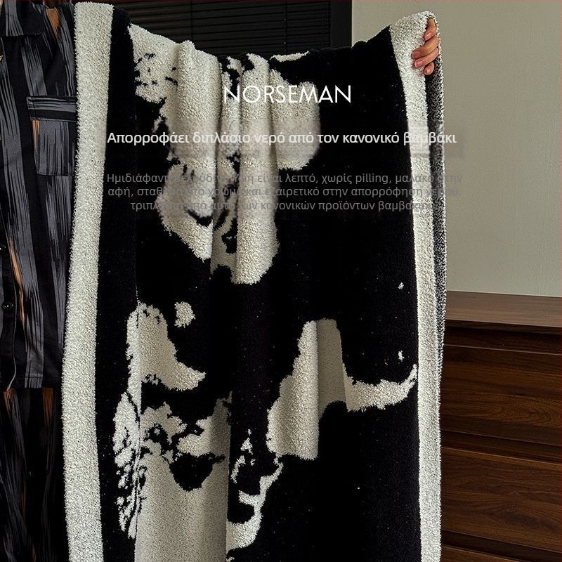 Μισό βελούδινο ριχτάρι καναπέ Iris Pie, απαλό και φιλικό προς το δέρμα (Σύνθεση: 50% ακρυλικό, 22% βαμβάκι, 28% πολυεστέρας • Βάρος: 450 g/m² • Εποχή: Χειμώνας • Μοτίβο: Τοπίο • Προσαρμογή: Ναι)