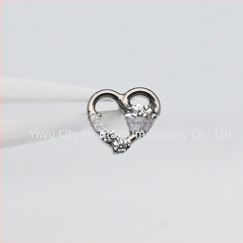 F136 Τитанιο κράμα, καρδιά με κομμένο σχέδιο και ζιρκόν – καρδούλα για αυτιά και piercing στα χείλη, γλυκό στυλ