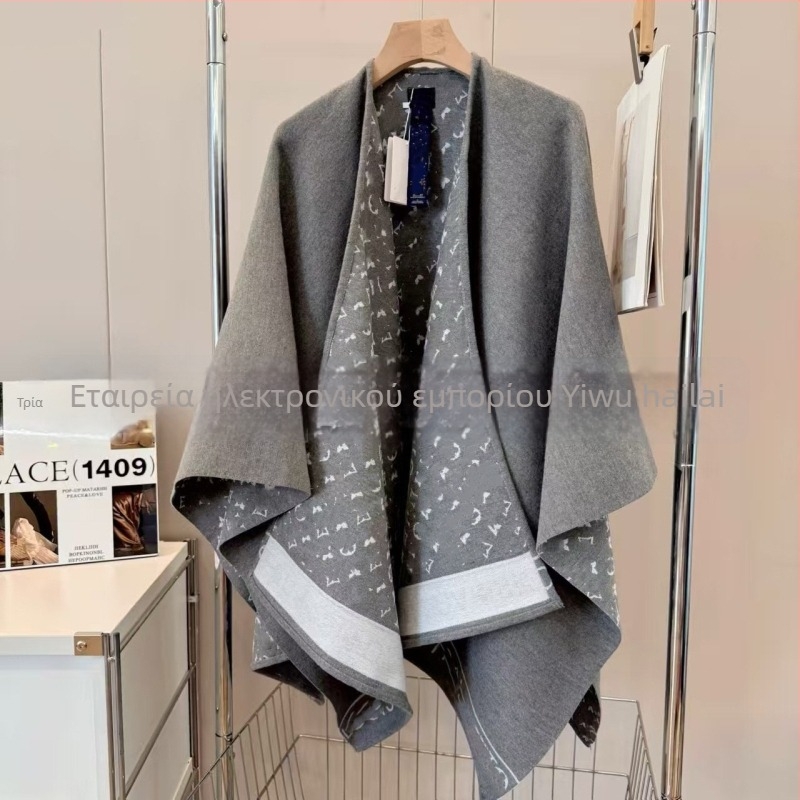 Γυναικείο shawl-παλτό, διπλής όψης, παχυνμένο συνθετικό κασμίρι, τζακάρντ ύφανση, γεωμετρικό μοτίβο, χειμερινά ενδύματα