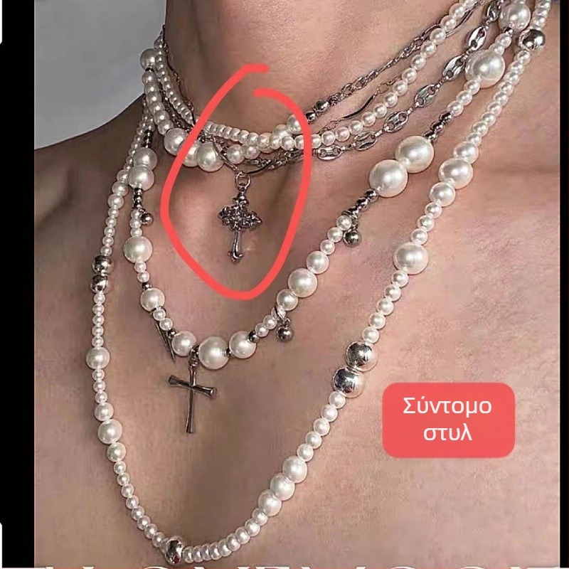 Shang Niu πολυεπίπερο κολιέ με τεχνητά μαργαριτάρια και σταυρό, με λεπτομέρειες με καρφίδες, κολάρο ντεκολτέ, ηλεκτροπλατινωμένο φινίρισμα