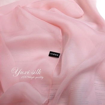 Μακρύ μεταξωτό φουλάρι με UV προστασία, Nude Pink, μονόχρωμο, για γυναίκες, ελαφρύ, για άνοιξη-καλοκαίρι-φθινόπωρο-χειμώνα, από Mulberry μετάξι