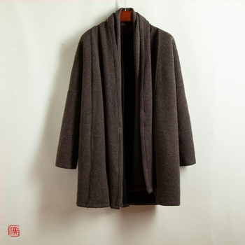 Μεσαίου μήκους παλτό σε κινεζικό στυλ, χωρίς κουκούλα, χειμώνας