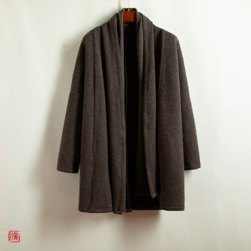 Μεσαίου μήκους παλτό σε κινεζικό στυλ, χωρίς κουκούλα, χειμώνας