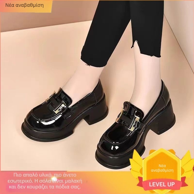 Γυναικεία loafers με πλατφόρμα - Στρογυλή μύτη, PU άνω μέρος, Καουτσούκ σόλα, Μπροστινό δέσιμο με κορδόνι, Ύψος πλατφόρμας 3-5 cm