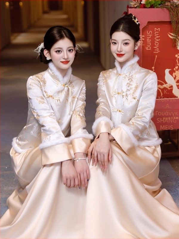 Φόρεμα παρανύμφης με μακριά μανίκια, γραμμής Α, μέση στη μέση, φινίρισμα πολυεστέρα με δερμάτινες λεπτομέρειες από κατσίκα κάτω από 30%