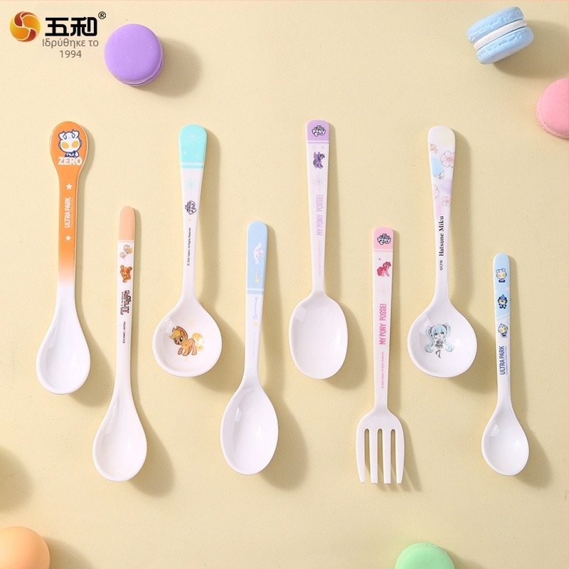 Παιδικό πλαστικό κουτάλι με σχέδιο καρτούν και φρέσκο, χαριτωμένο στυλ