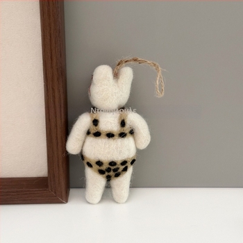 Χειροποίητο κρεμαστό από μαλλί φελτ με αρκουδάκι για τσάντες και αυτοκίνητα