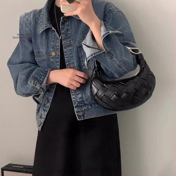 Γυναικεία υφαντή τσάντα χειρός σε cyber-λειτουργικό στυλ, πολυεστέρας, σχήμα dumpling, κλείσιμο με φερμουάρ, επένδυση PU