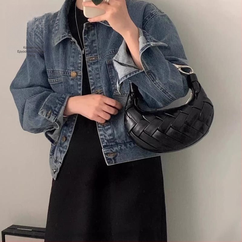 Γυναικεία υφαντή τσάντα χειρός σε cyber-λειτουργικό στυλ, πολυεστέρας, σχήμα dumpling, κλείσιμο με φερμουάρ, επένδυση PU