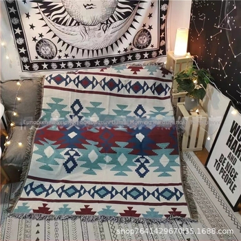 Κάλυμμα καναπέ — ύφασμα βάμβακος-πολυεστέρα; διθέσιο καναπέ; μοντέρνο μινιμαλιστικό ύφος; μοτίβο φυτών και λουλουδιών; εξατομίκευση κατά παραγγελία