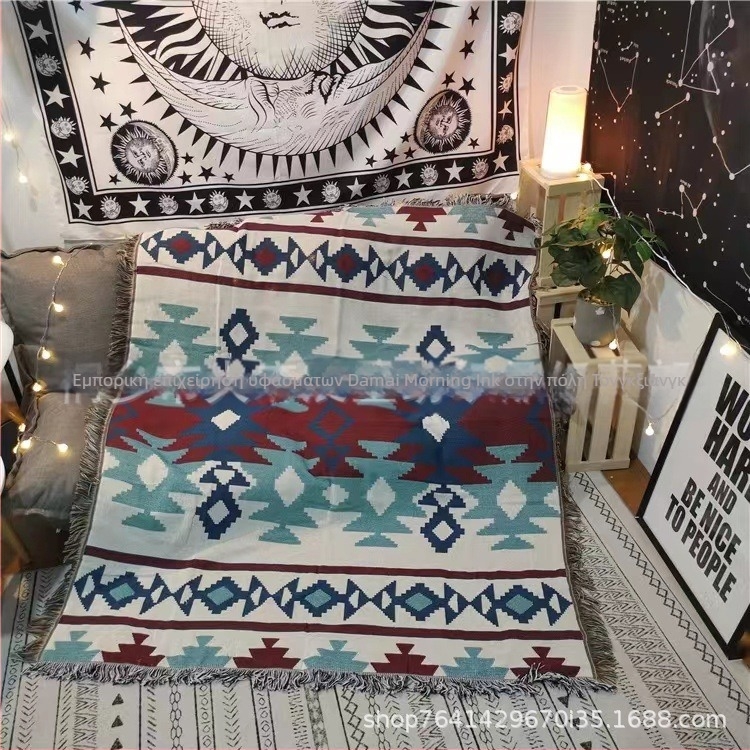 Κάλυμμα καναπέ — ύφασμα βάμβακος-πολυεστέρα; διθέσιο καναπέ; μοντέρνο μινιμαλιστικό ύφος; μοτίβο φυτών και λουλουδιών; εξατομίκευση κατά παραγγελία