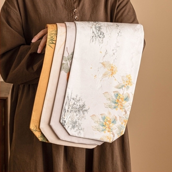 Διπλής όψης τραπεζομάντηλο για τσάι από Fragrant Cloud Silk ύφασμα, Νέο κινεζικό στυλ, Yogehome, βάρος 150 g