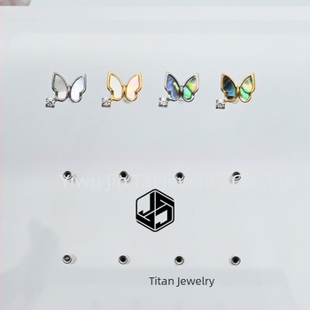 Σκουλαρίκια σε σχήμα φιόγκα, από τιτάνιο ASTM F-136 implant-grade, διαμαντικής κοπής, Titanium Brocade, σειρά Princess