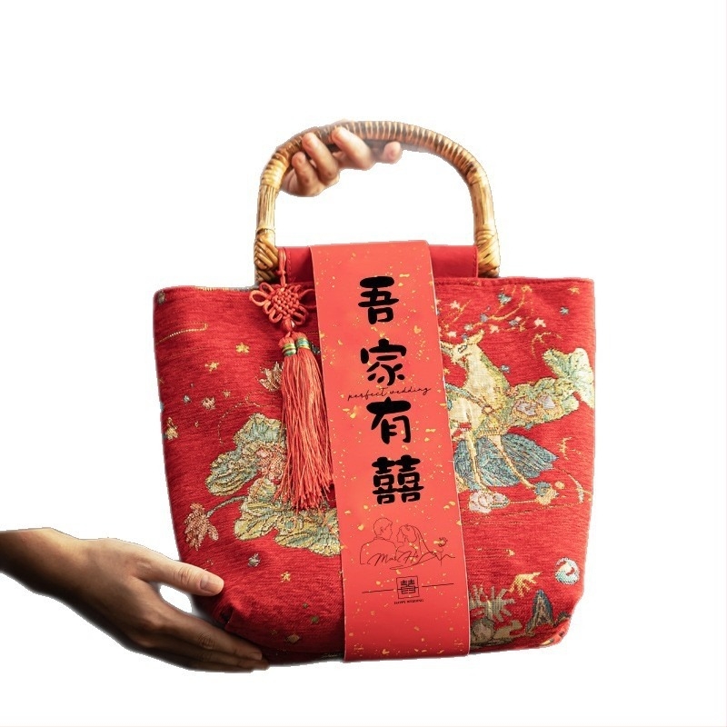 Τσάντα γάμου από brocade σε εθνικό στυλ με λογότυπο Can