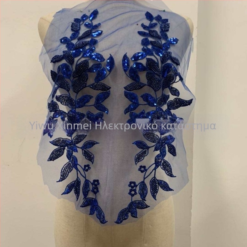 Τρισδιάστατη appliqué δαντέλας κεντημένη με χάντρες για ρούχα – υλικά: σωληνοειδείς χάντρες, γυάλινες χάντρες τύπου ρυζιού, δίχτυ, κλωστή κεντήματος; μάρκα Xin Shu; κατάλληλο για γυναικείο ρουχισμό και νυφικά; χρήση: Χάνφου, φορέματα, πάρτι; διαδικασία: κέ