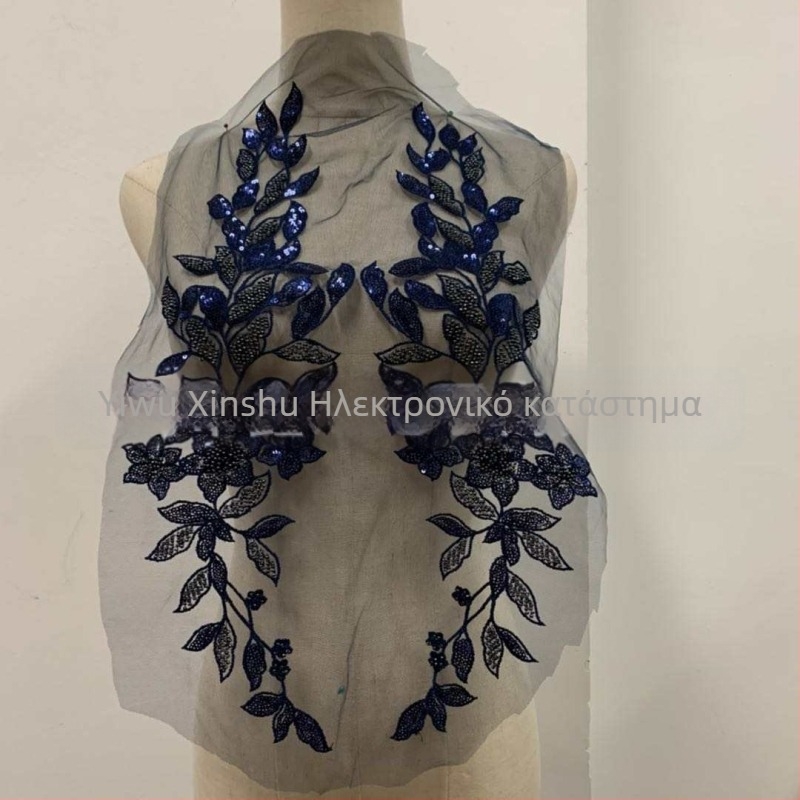 Τρισδιάστατη appliqué δαντέλας κεντημένη με χάντρες για ρούχα – υλικά: σωληνοειδείς χάντρες, γυάλινες χάντρες τύπου ρυζιού, δίχτυ, κλωστή κεντήματος; μάρκα Xin Shu; κατάλληλο για γυναικείο ρουχισμό και νυφικά; χρήση: Χάνφου, φορέματα, πάρτι; διαδικασία: κέ